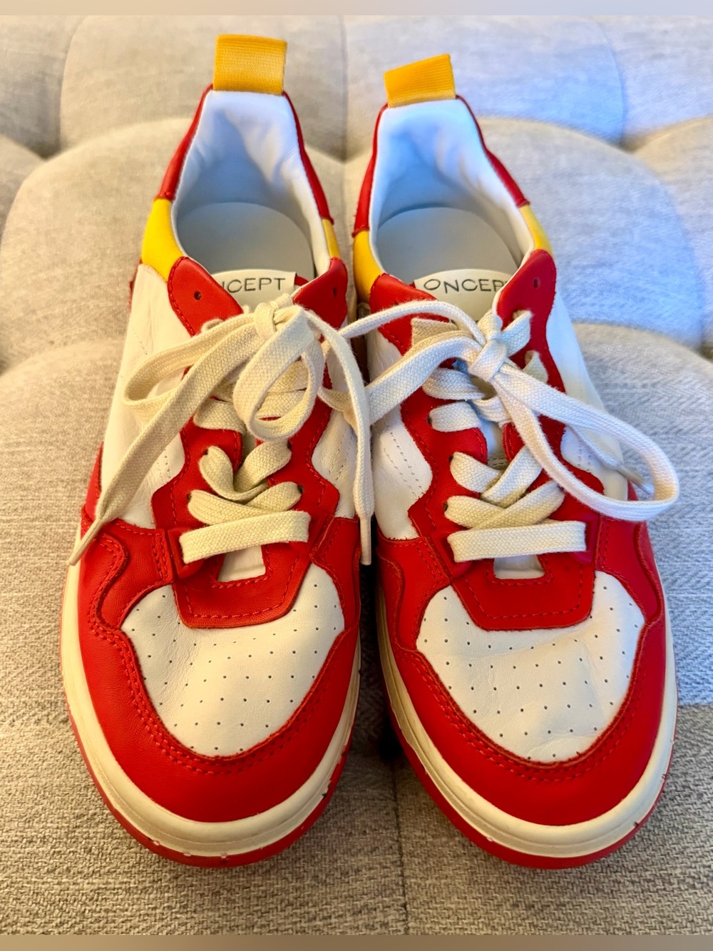 Men’s Size 8 Oncept Phoenix Retro Red Sneakers